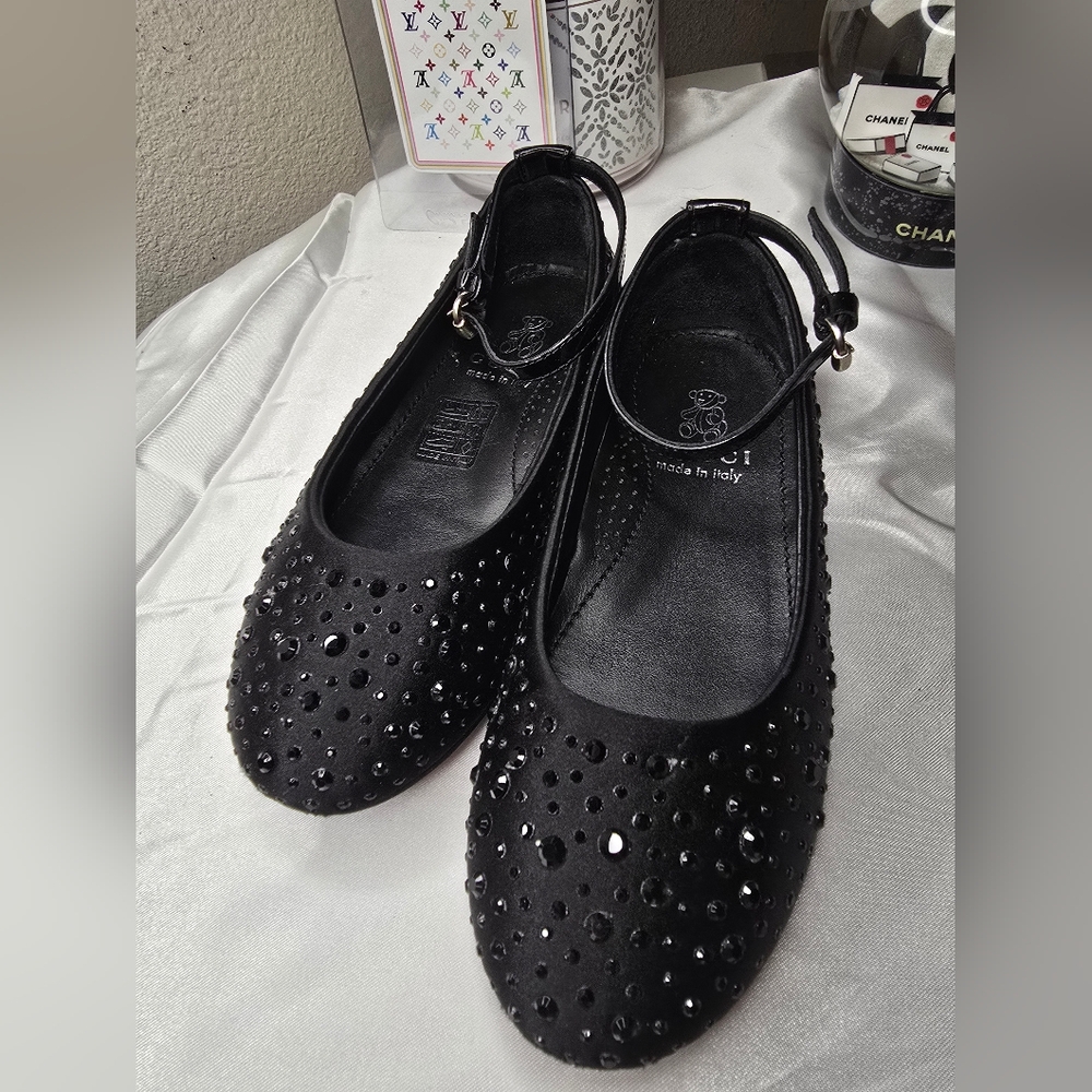 Beautiful Gucci Girls Bejeweled Flats! - Picture 10 of 10